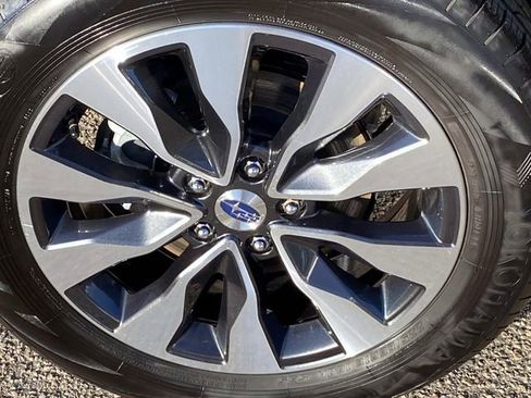 Used 2025 Subaru Outback Limited image 25