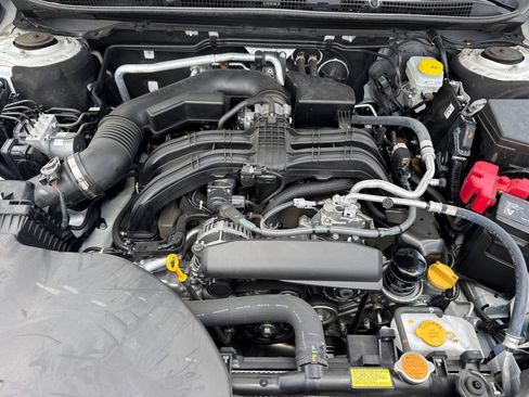Certified 2025 Subaru Outback AWD/4WD image 6