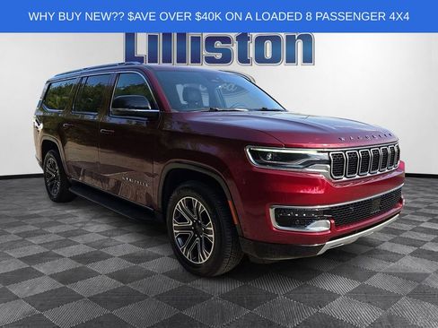 Used 2024 Jeep Wagoneer L Series II w/ Flexible Seating Group AWD/4WD image 3