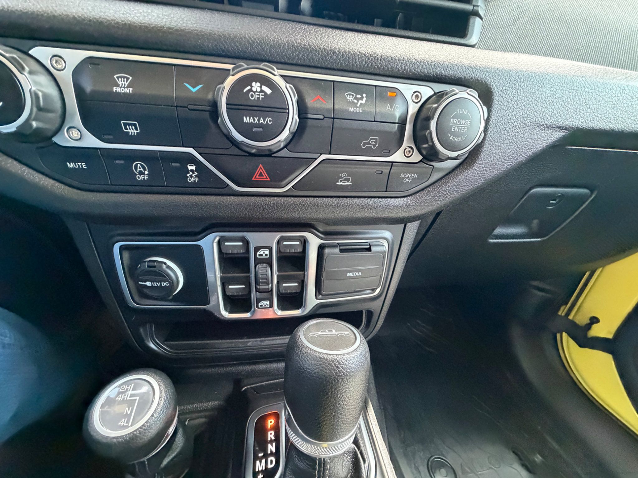 Used 2024 Jeep Gladiator Sport AWD/4WD image 22