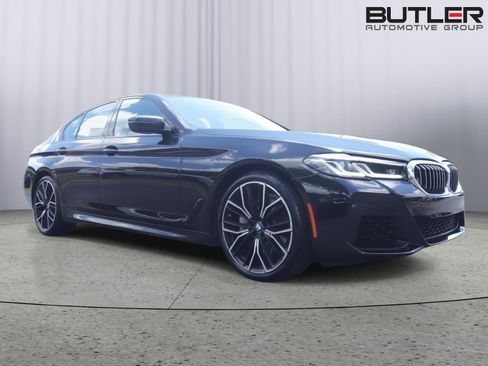 Used 2023 BMW 540i w/ M Sport Package RWD image 3
