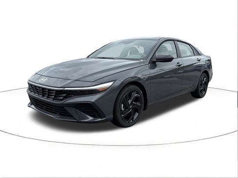 New 2026 Hyundai Elantra Sport FWD image 7