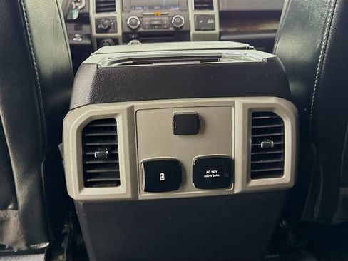 Used 2018 Ford F150 Lariat RWD image 33