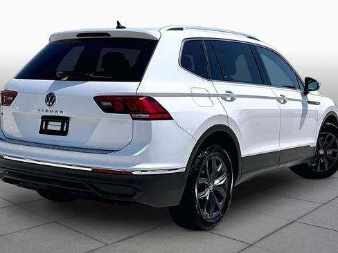 Used 2022 Volkswagen Tiguan SE FWD image 13