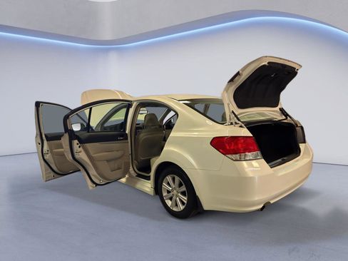 Used 2012 Subaru Legacy 2.5i Premium AWD/4WD image 10