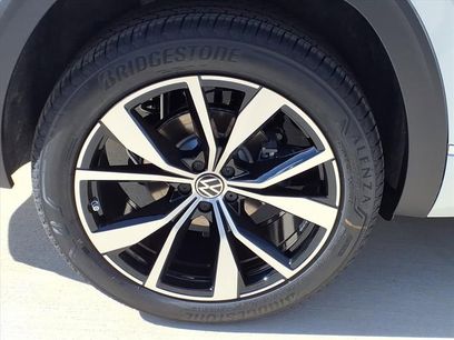 New 2026 Volkswagen Atlas SEL Premium R-Line