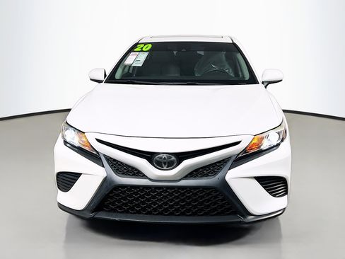 Used 2020 Toyota Camry SE FWD image 11