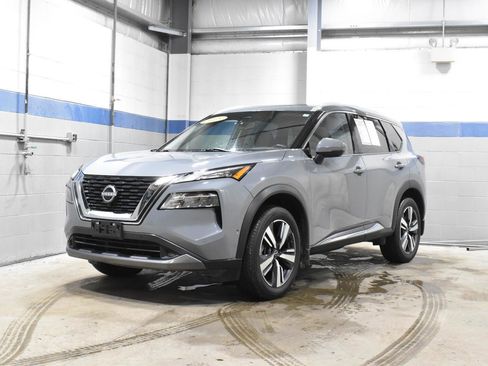 Used 2023 Nissan Rogue SL w/ SL Premium Package image 5