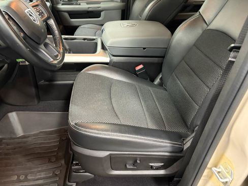 Used 2019 RAM 1500 Warlock AWD/4WD image 30