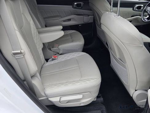 Certified 2023 Kia Sorento SX AWD/4WD image 18