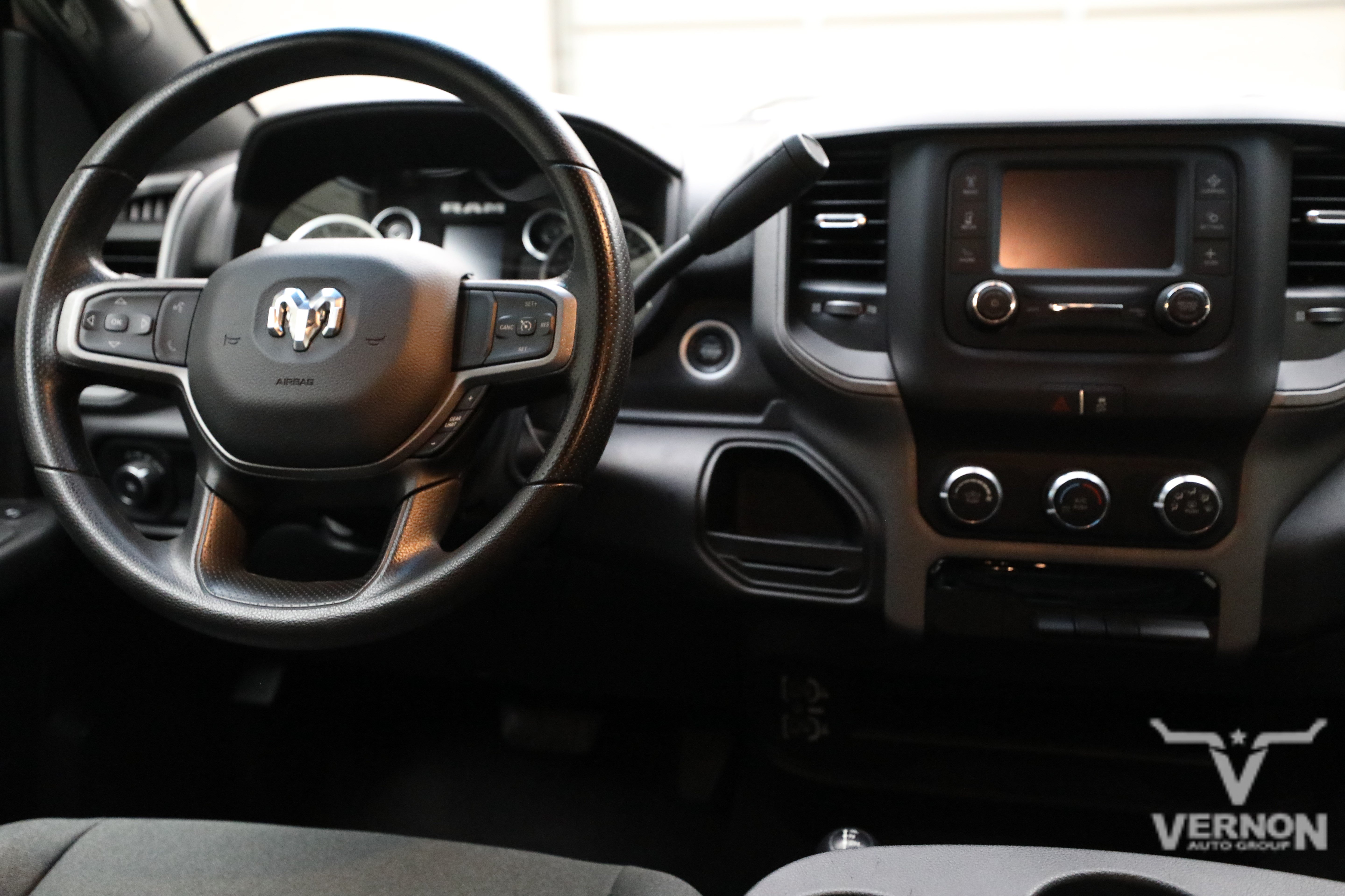 Used 2024 RAM 3500 Tradesman w/ Chrome Appearance Group AWD/4WD image 18