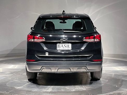 Used 2023 Chevrolet Equinox LS w/ Midnight Edition FWD image 12