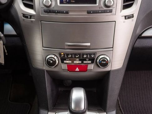 Used 2014 Subaru Outback 2.5i Premium w/ Popular Package #1B AWD/4WD image 35