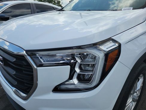 Used 2022 GMC Terrain SLE FWD image 5