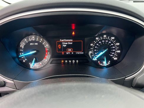 Used 2014 Ford Fusion SE image 20