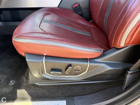Used 2018 Ford F150 Platinum w/ Equipment Group 701A Luxury AWD/4WD image 20