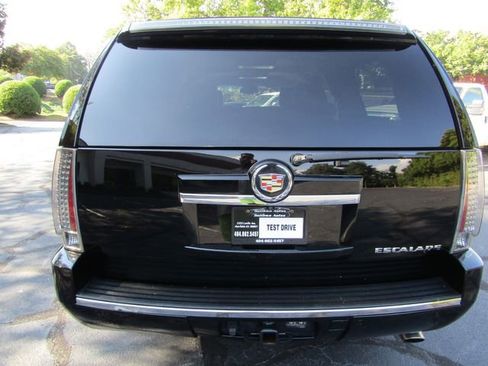 Used 2013 Cadillac Escalade ESV Premium image 5