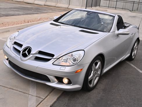 Used 2005 Mercedes-Benz SLK 350 image 33