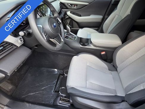 Used 2025 Subaru Outback Premium AWD/4WD image 9