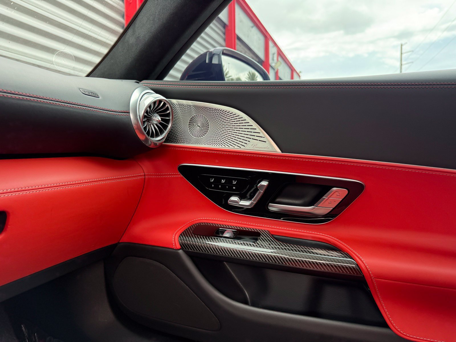 Used 2022 Mercedes-Benz SL 55 AMG 4MATIC image 39