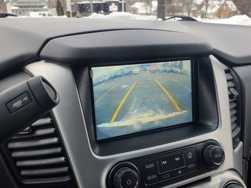 Certified 2019 GMC Yukon SLE image 32