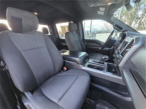 Used 2018 Ford F150 XLT w/ Equipment Group 302A Luxury AWD/4WD image 15
