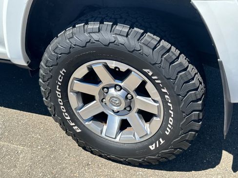 Used 2016 Toyota 4Runner Trail Premium AWD/4WD image 22