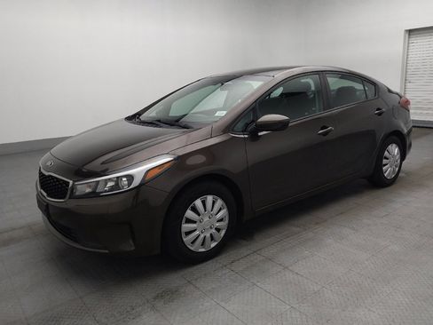 Used 2018 Kia Forte LX FWD image 2