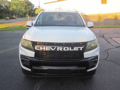 Used 2022 Chevrolet Colorado LT RWD image 3