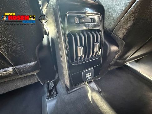 Used 2025 Jeep Compass Limited AWD/4WD image 27