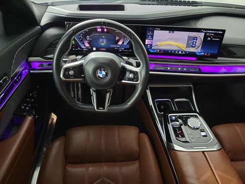 Used 2023 BMW 740i RWD image 11