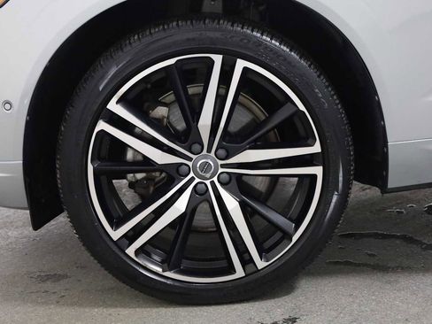 Used 2018 Volvo XC60 T6 R-Design w/ Convenience Package image 39