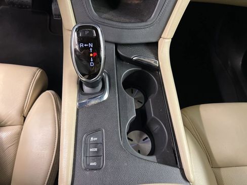 Used 2017 Cadillac XT5 Luxury w/ Driver Awareness Package AWD/4WD image 16