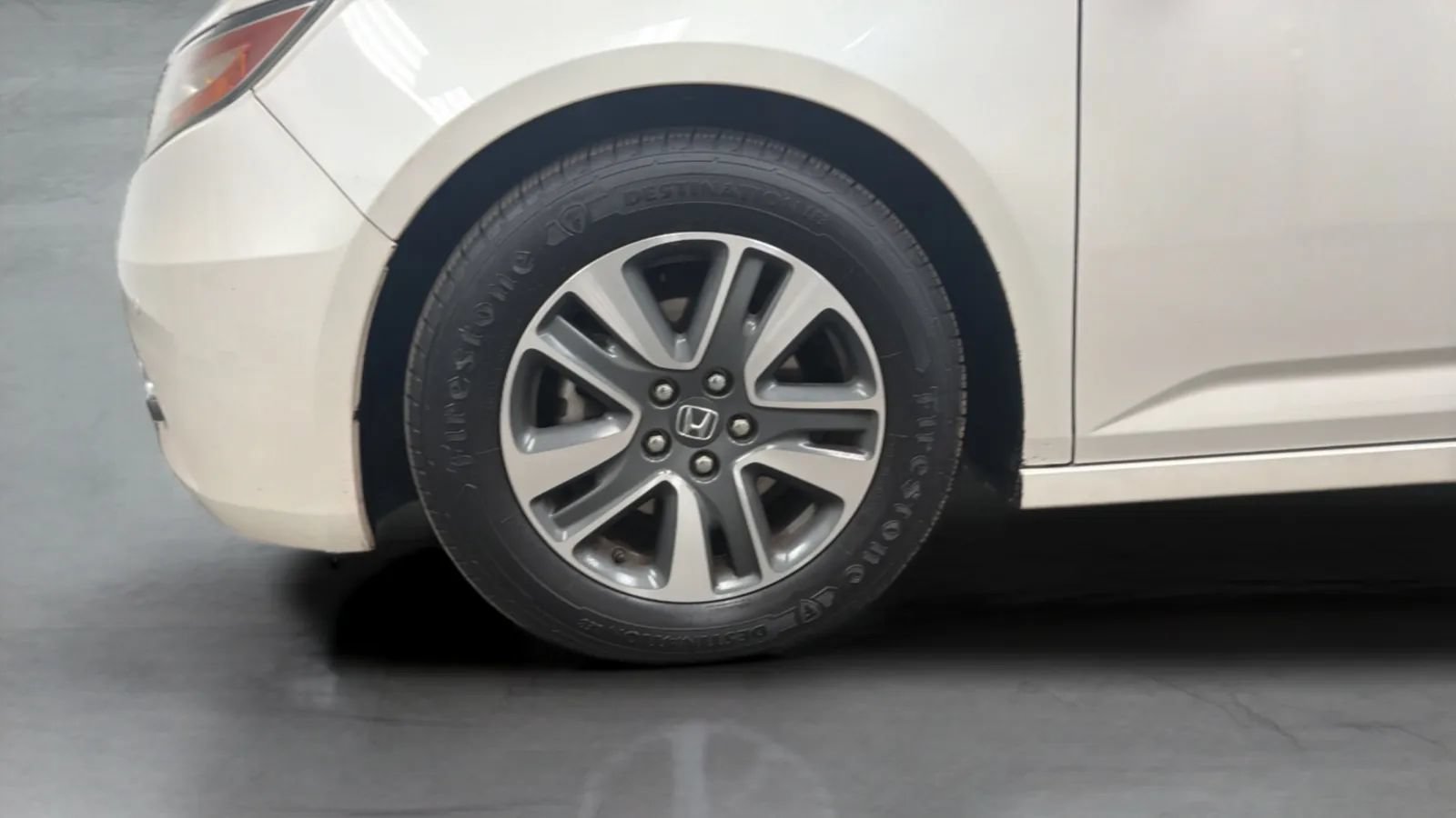 Used 2015 Honda Odyssey Touring Elite image 29