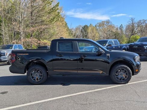 New 2025 Ford Maverick Tremor image 2