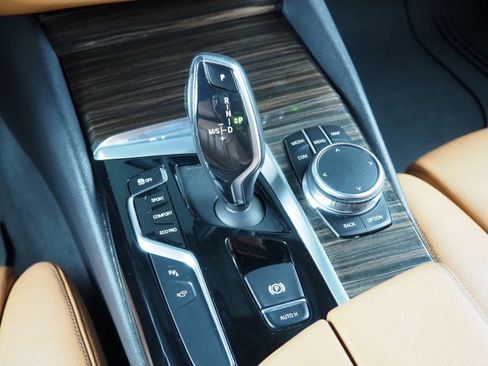 Used 2019 BMW 540i image 25