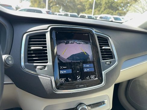 Used 2021 Volvo XC90 T5 Momentum w/ Protection Package Premier image 20