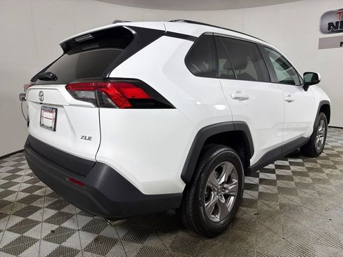 Used 2022 Toyota RAV4 XLE FWD image 3