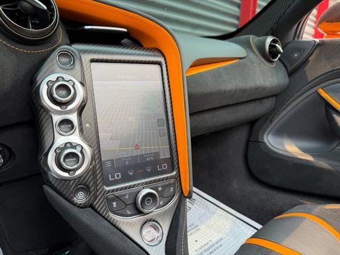 Used 2022 McLaren 720S Performance RWD image 40