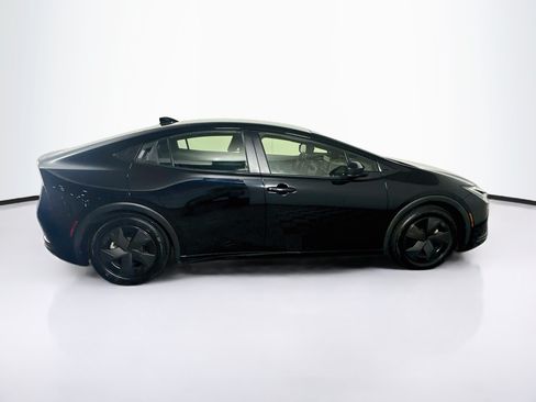 Used 2024 Toyota Prius LE FWD image 10