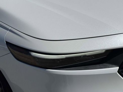Certified 2023 Honda Accord EX image 8