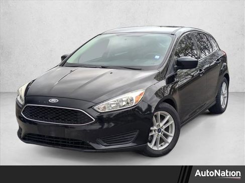 Used 2018 Ford Focus SE image 1