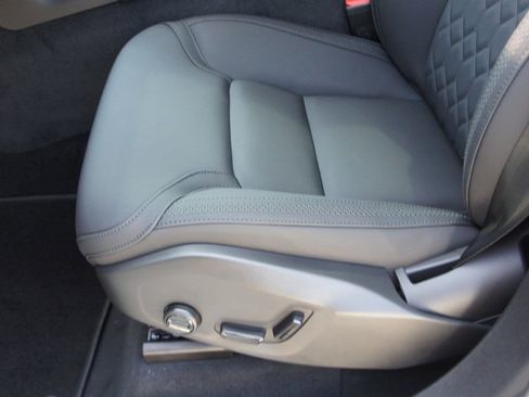 New 2026 Volvo XC90 B6 Plus w/ Protection Package Premier image 20