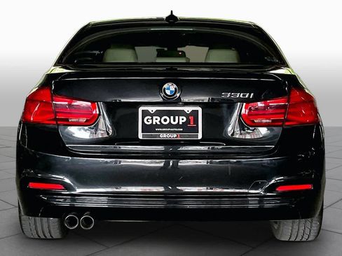 Used 2018 BMW 330i Sedan w/ Convenience Package RWD image 4