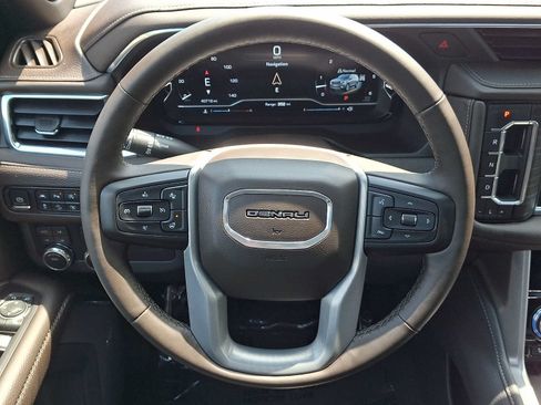 Used 2023 GMC Yukon Denali AWD/4WD image 23