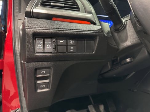 Used 2023 Honda Odyssey Sport image 13