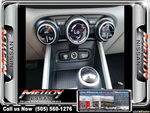 Used 2025 Hyundai Venue SEL FWD image 13