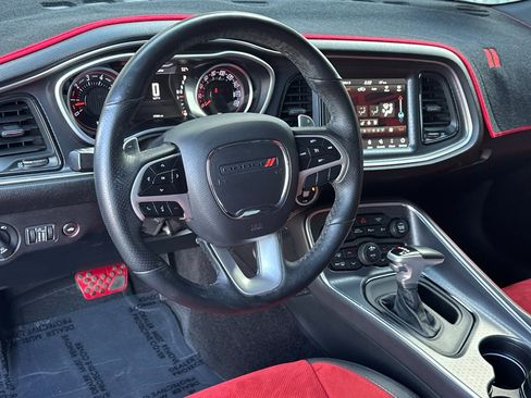 Used 2018 Dodge Challenger R/T Scat Pack w/ Leather Interior Group image 14