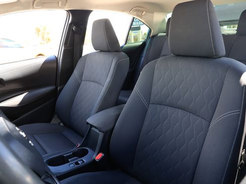 Used 2023 Toyota Corolla LE image 9