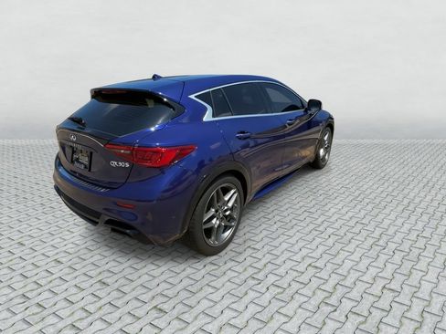 Certified 2018 INFINITI QX30 Sport w/ Sport Leather Package FWD image 7